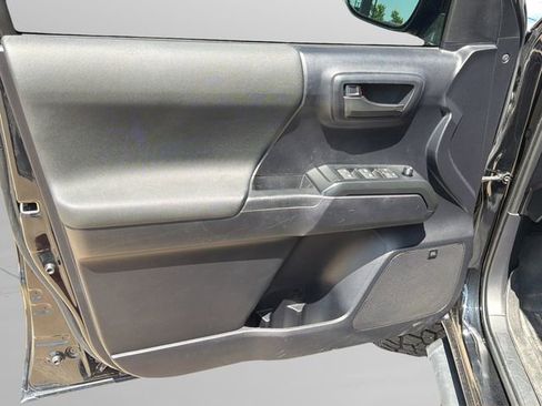 Used 2019 Toyota Tacoma TRD Pro AWD/4WD image 18