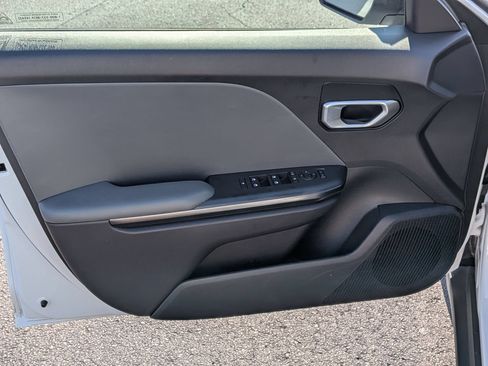 Used 2025 Kia K4 FWD image 11