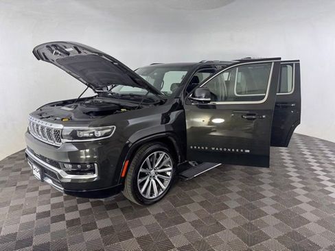 Used 2023 Jeep Grand Wagoneer Series II AWD/4WD image 12