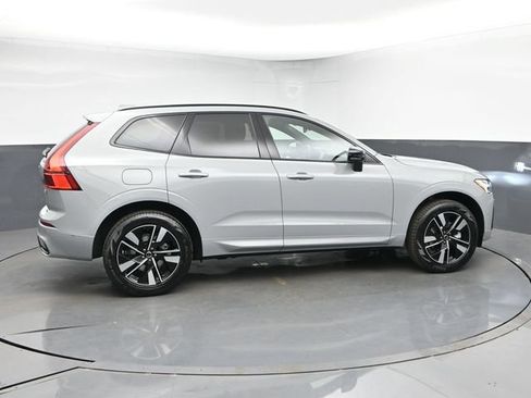 New 2026 Volvo XC60 B5 Plus w/ Protection Package Premier AWD/4WD image 9