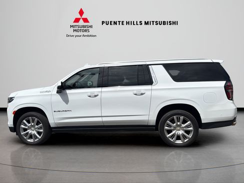 Used 2023 Chevrolet Suburban High Country w/ Advanced Technology Package AWD/4WD image 6