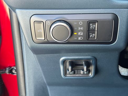 New 2025 Ford Maverick XLT w/ XLT Luxury Package image 18