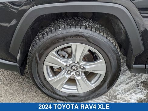 Used 2024 Toyota RAV4 XLE w/ Convenience Package image 11