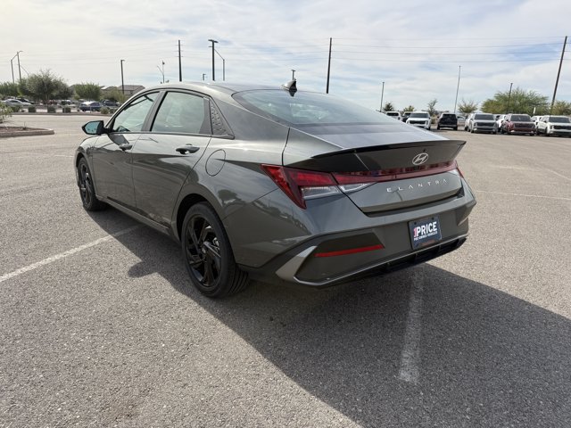 Used 2026 Hyundai Elantra Sport FWD image 7