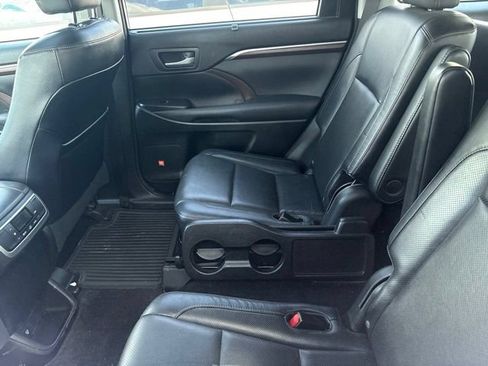 Used 2014 Toyota Highlander Limited AWD/4WD image 9