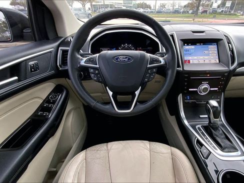Used 2018 Ford Edge Titanium w/ Equipment Group 301A image 6