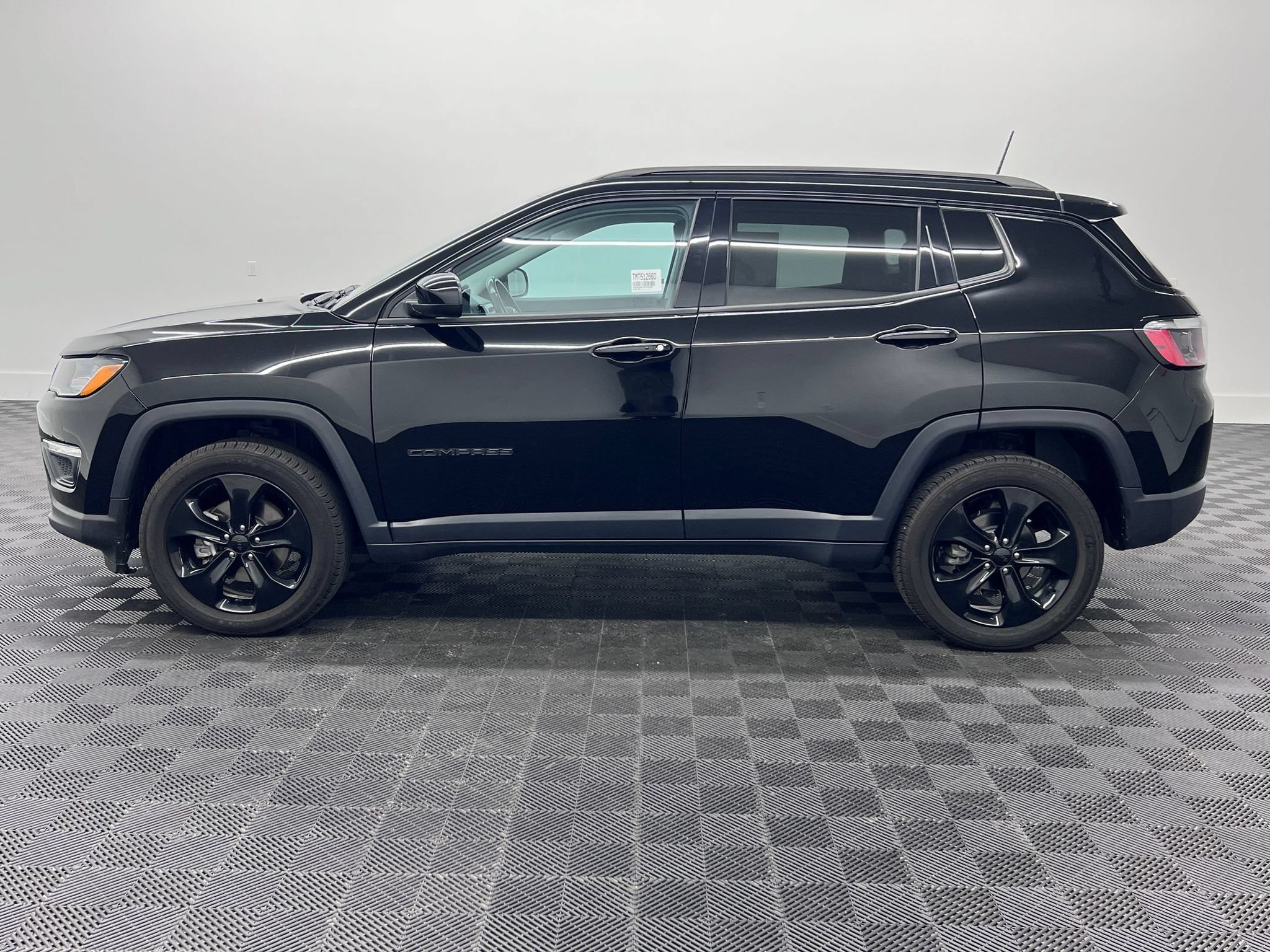 Used 2021 Jeep Compass Latitude AWD/4WD image 2