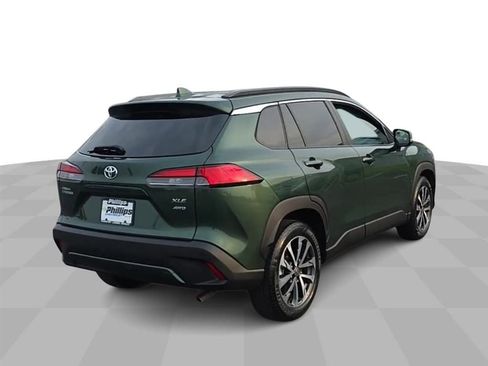 Used 2023 Toyota Corolla Cross XLE w/ Convenience Package AWD/4WD image 8