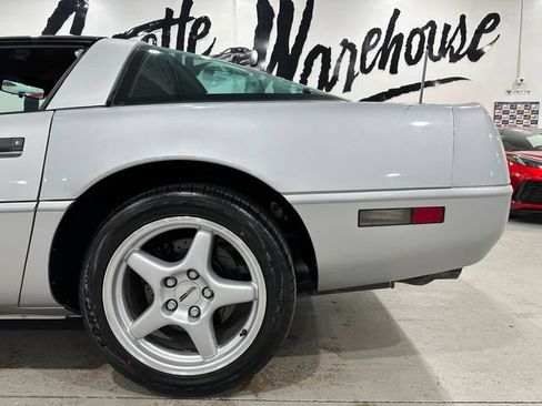 Used 1996 Chevrolet Corvette Coupe RWD image 26