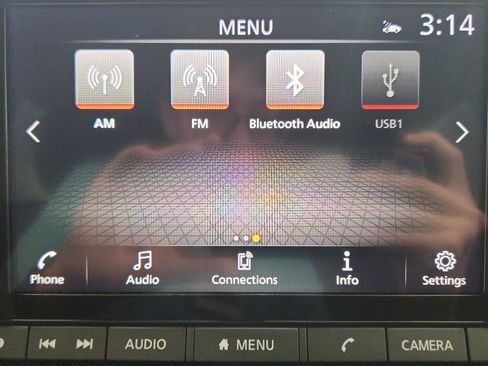 Used 2024 Nissan Pathfinder SV image 16