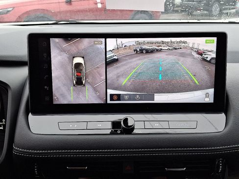 New 2025 Nissan Rogue Platinum image 11