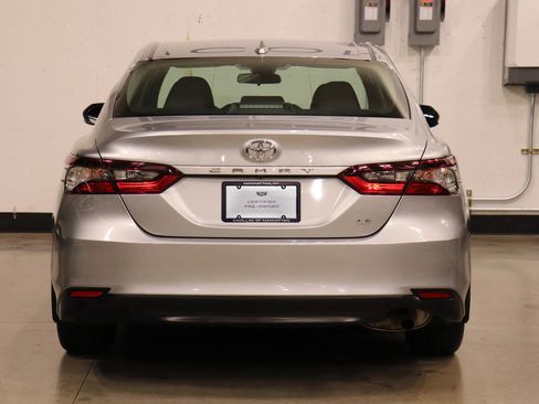 Used 2022 Toyota Camry LE image 4