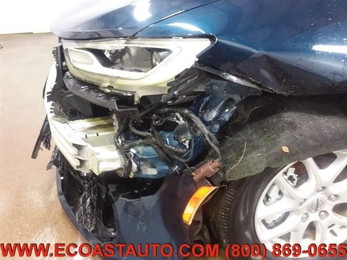 Used 2021 Chrysler Pacifica Touring-L image 19