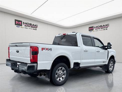 Used 2023 Ford F350 Lariat w/ Lariat Ultimate Package image 7