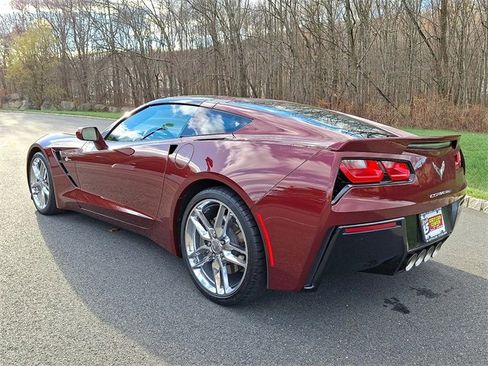 Used 2019 Chevrolet Corvette Stingray Coupe w/ 2LT Preferred Equipment Group image 11