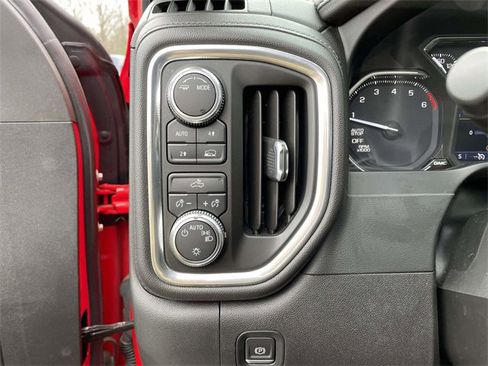 Used 2021 GMC Sierra 1500 SLE image 22