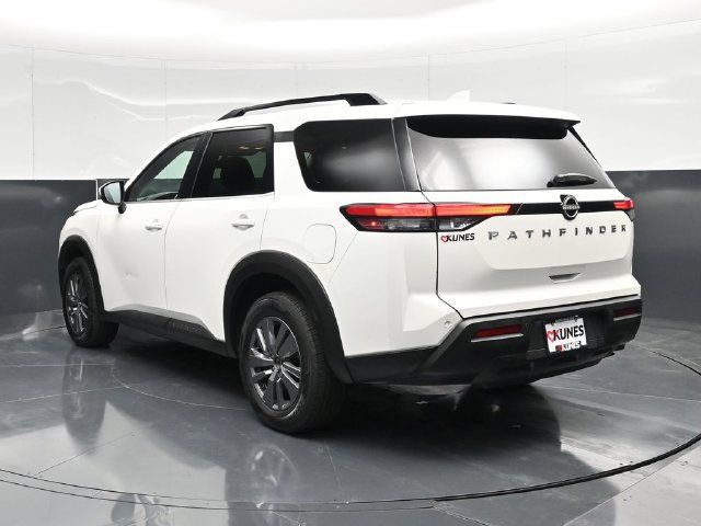 Used 2025 Nissan Pathfinder SV FWD image 11