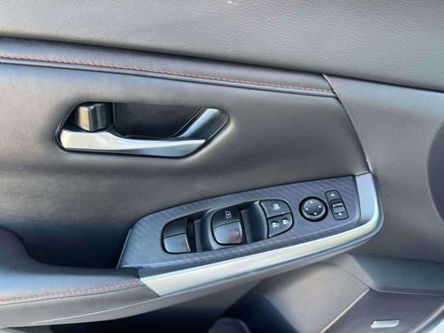 Used 2024 Nissan Sentra SR w/ SR Premium Package image 24