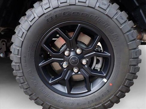 New 2025 Jeep Gladiator Willys image 5