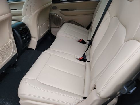 New 2026 Jeep Grand Cherokee L Limited AWD/4WD image 9