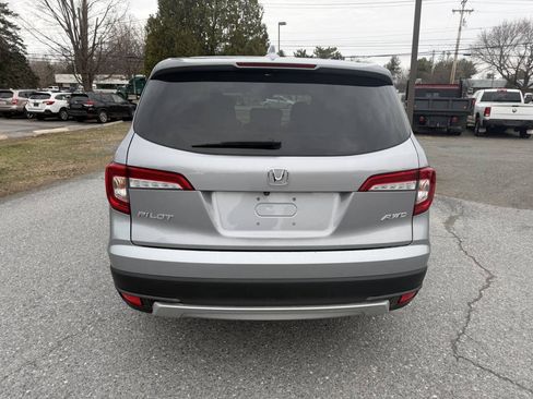 Used 2021 Honda Pilot EX image 4