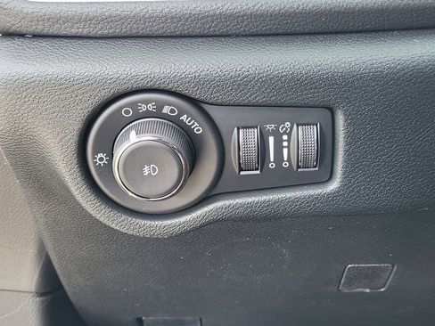 New 2026 Chrysler Pacifica Limited image 26