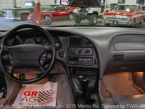 Used 1996 Ford Thunderbird LX RWD image 16