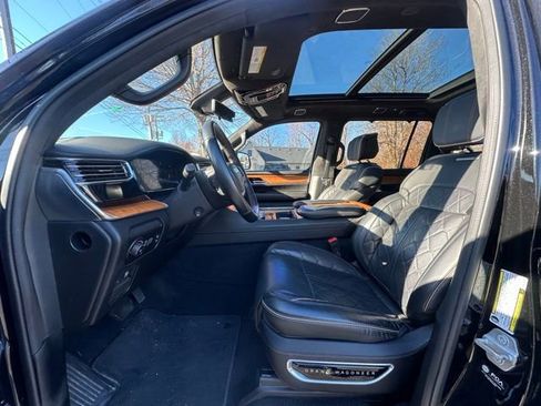 Used 2022 Jeep Grand Wagoneer Series III w/ Flexible Seating Group image 25