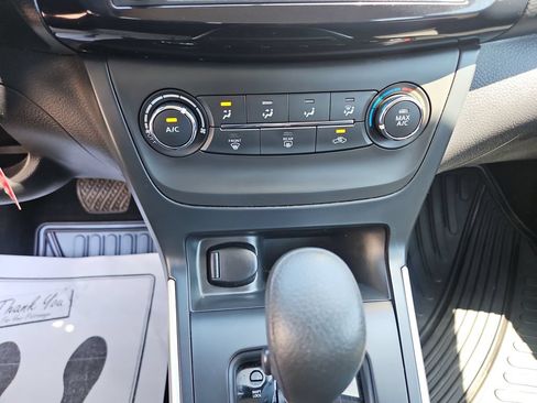 Used 2019 Nissan Sentra S FWD image 18