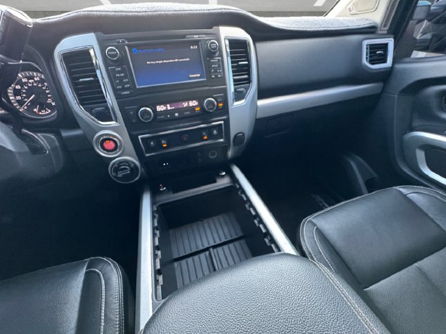 Used 2018 Nissan Titan PRO-4X w/ Pro-4x Convenience Package AWD/4WD image 3