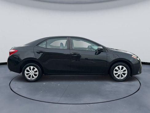 Used 2016 Toyota Corolla L image 9