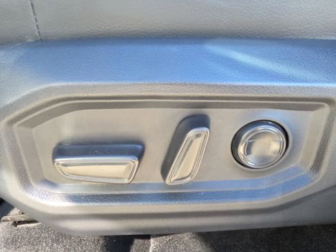 Used 2025 Toyota Tundra Limited image 18