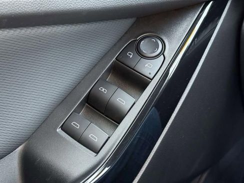 Used 2025 Chevrolet Equinox LT w/ Convenience Package II image 18