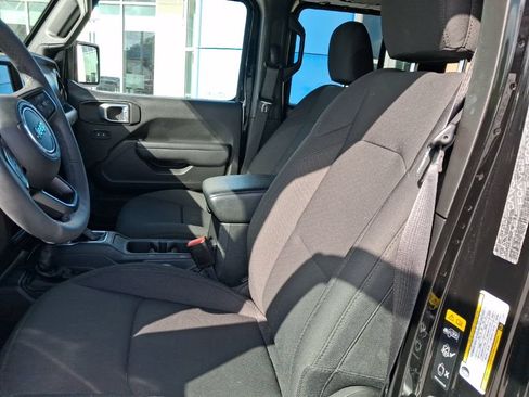 Used 2023 Jeep Wrangler Unlimited Sport AWD/4WD image 20