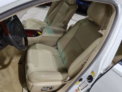 Used 2012 Lexus LS 460 w/ Comfort Pkg RWD image 18