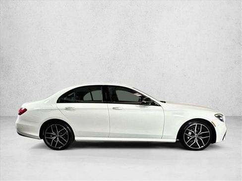 Used 2022 Mercedes-Benz E 350 Sedan image 4