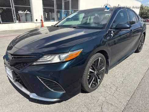 Used 2018 Toyota Camry XSE FWD image 1