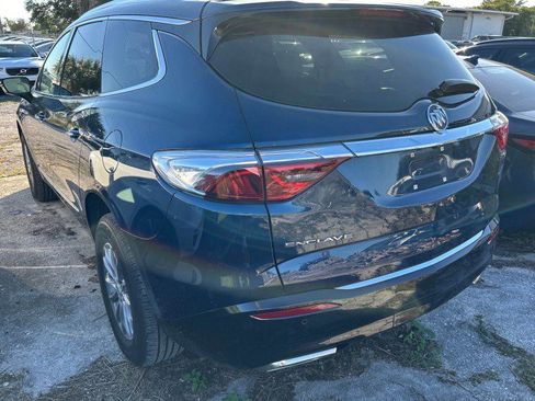 Used 2023 Buick Enclave Essence image 3