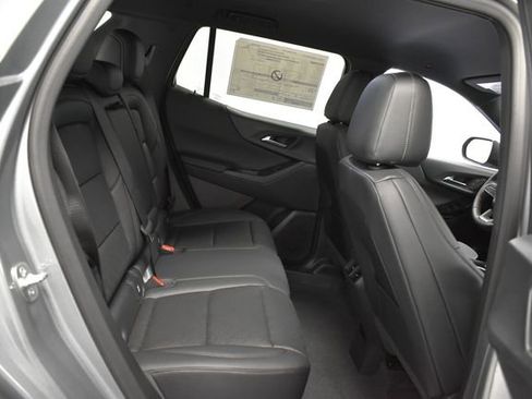 New 2026 Chevrolet Equinox LT w/ Convenience Package II AWD/4WD image 28