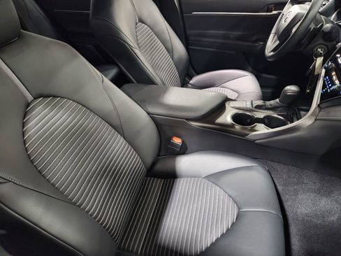 Used 2022 Toyota Camry SE image 29