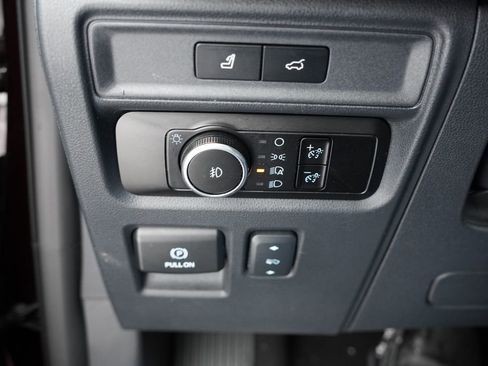 Certified 2024 Ford Expedition Limited image 29