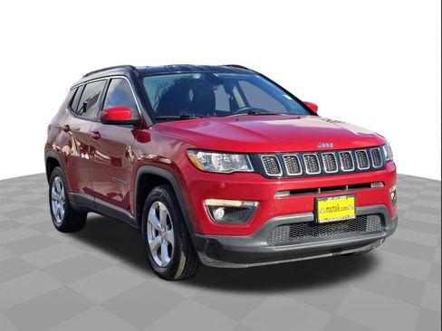 Used 2018 Jeep Compass Latitude w/ Safe & Security Group image 3