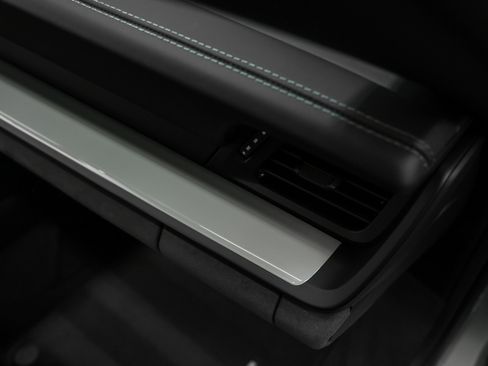 Used 2025 Porsche 911 Targa 4 GTS image 40