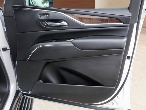 Certified 2023 Cadillac Escalade Sport Platinum image 31