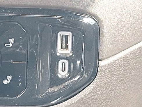 Certified 2024 Chevrolet Silverado 2500 LT image 42