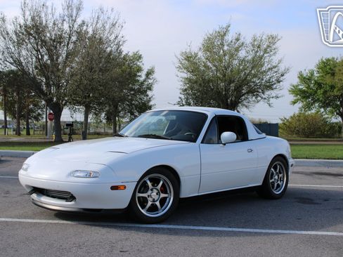 Used 1990 MAZDA MX-5 Miata image 19