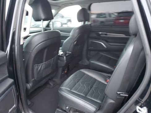 Used 2020 Kia Telluride SX w/ SX Prestige Package image 27