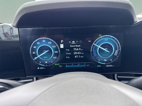 Used 2024 Hyundai Elantra Blue image 12