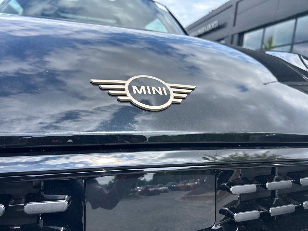 New 2027 MINI Cooper 2-Door Hardtop FWD image 16
