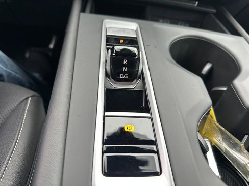 New 2026 Volkswagen Atlas SE image 12